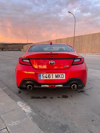 Toyota GR86 Rojo Kyuzo