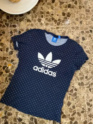 Camiseta Adidas puntos M