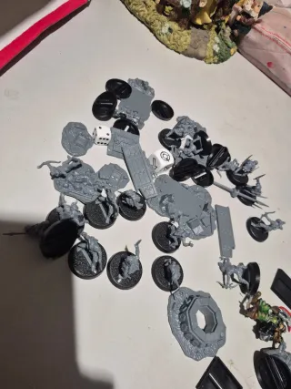 Figuras de Warhammer y miniaturas