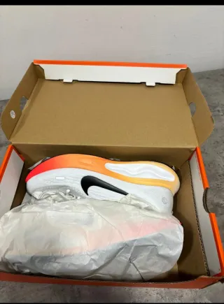 Zapatillas Nike Talla 41 Naranja y Blanco