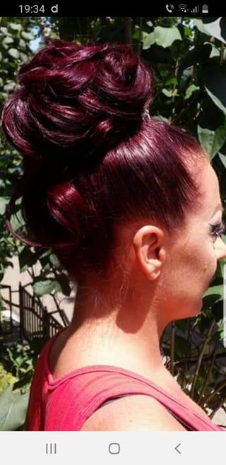 Maquillaje y peinado profesional