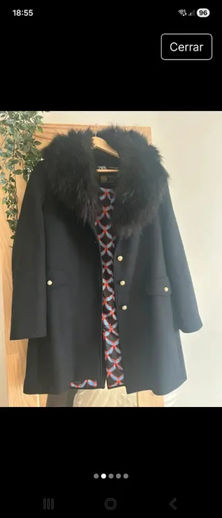Abrigo Zara con cuello de pelo