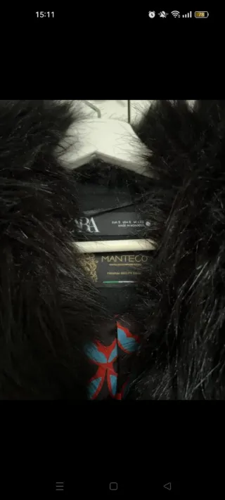 Abrigo Zara con cuello de pelo