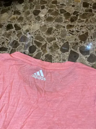 Camiseta Adidas Rosa Deportiva