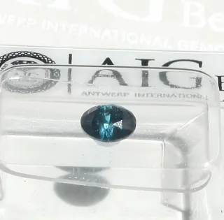 Diamante Azul intenso.  0,83 kilates.