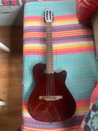 Godin Multiac Mundial Guitarra