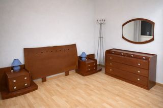 Muebles de dormitorio madera con armario