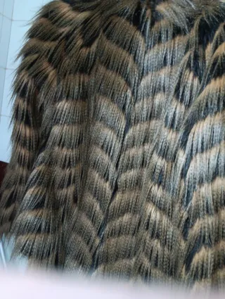 Chaquetón pelo sintético Stradivarius