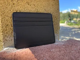 Porta carte Solo Leveling dipinto a mano