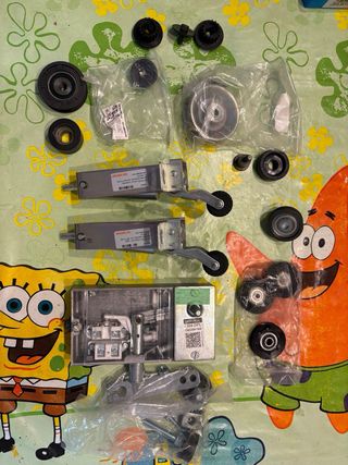 Ruedas, amortiguador y cerradura