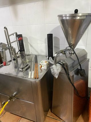 Máquina churros automática y fogón