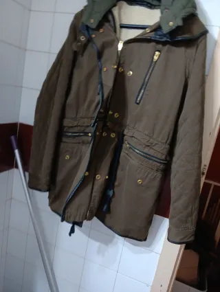 Parka Zara Talla L con Chaleco