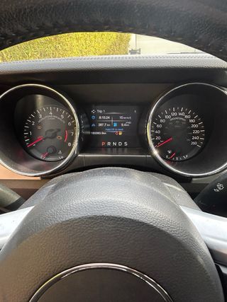 Ford Mustang negro 2015