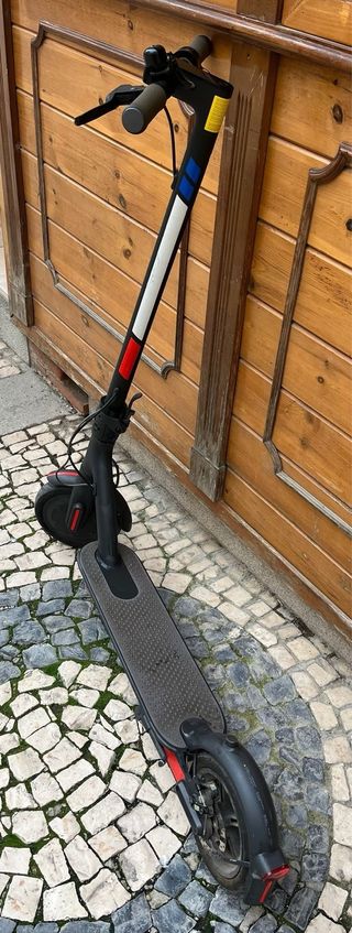 Patinete Eléctrico Negro