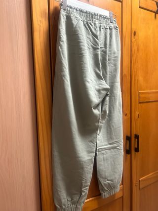 Lote pantalones chándal verde y beige Talla S/M