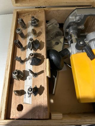 Fresadora Einhell BOF 850 E