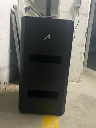 Altavoz de columna negro