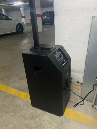 Altavoz de columna negro