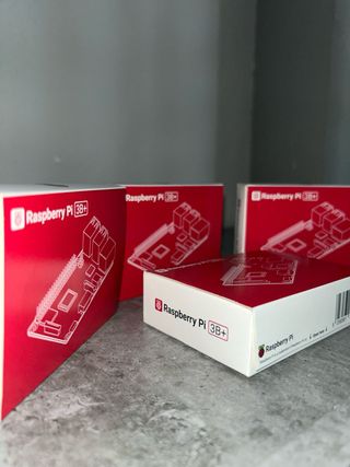 1 Raspberry Pi 3B+ 1GB, nueva.