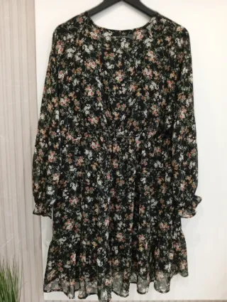Vestido floral Mango negro talla M