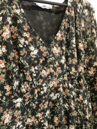 Vestido floral Mango negro talla M