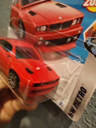 Hot Wheels Maserati Shamal Rojo 2025