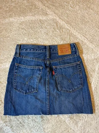 Falda vaquera Levi's retro