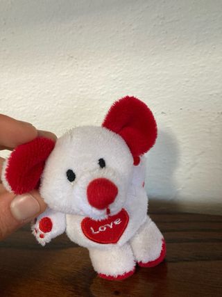 Orsetto peluche bianco e rosso con cuore