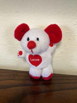 Orsetto peluche bianco e rosso con cuore
