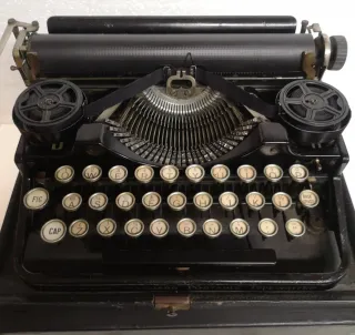 Máquina de escribir Underwood Standard Portable