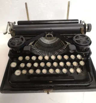 Máquina de escribir Underwood Standard Portable