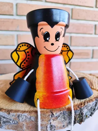 Maceta Mariposa Cerámica y Plástico