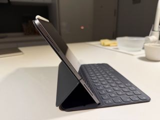 iPad Pro 11 (2018) Space Gray + Accesorios