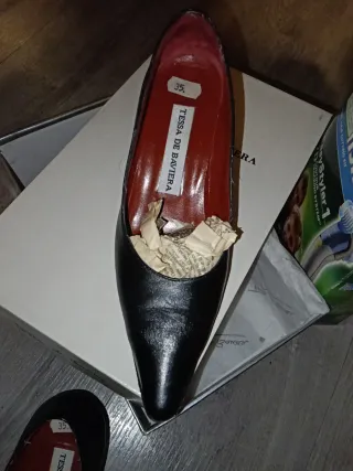 Zapatos de salón Tessa de Baviera Talla 35 Negros.