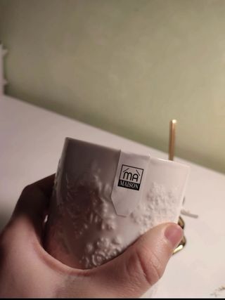 Tazza ceramica bianca con decoro fiocco di neve e