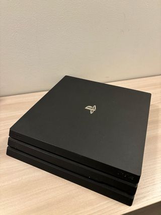 PlayStation 4 Pro – Perfettamente funzionante