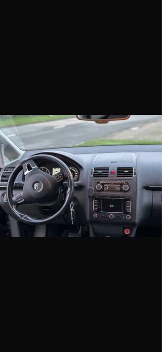 Volkswagen Touran 2012