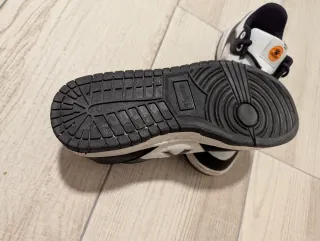 Zapatillas Kelme Basket Negras y Blancas