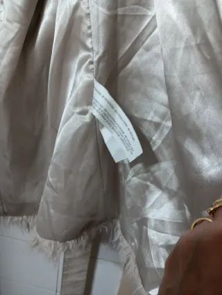 Chaleco pelo beige Stradivarius Talla M