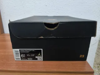 Jordan True Flight (GS) Negro Blanco