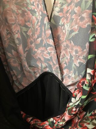 Body floreale manica lunga scollato