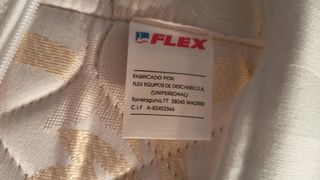 Cama de madera con somier