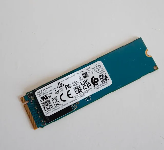 SSD NVMe Kioxia 128GB sin usar