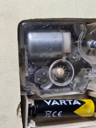 Orologio da parete vintage dipinto a mano