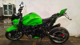 Kawasaki Z1000 2009 ACCIDENTADA!