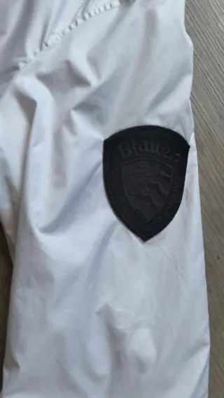 Blauer bomber bianco