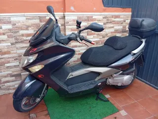 Kymco Xciting 250cc Maxiscooter Automática