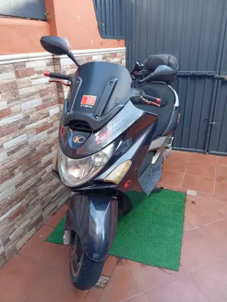 Kymco Xciting 250cc Maxiscooter Automática