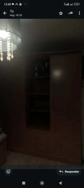 Regalo/ dono. Armario de madera marrón. ARTEIXO