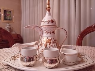 Servizio da tè porcellana e metallo